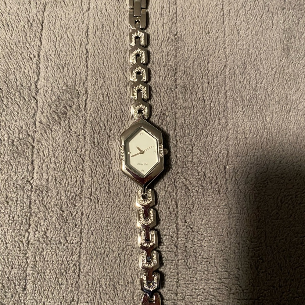 Avon Silver Women's Chain Watch